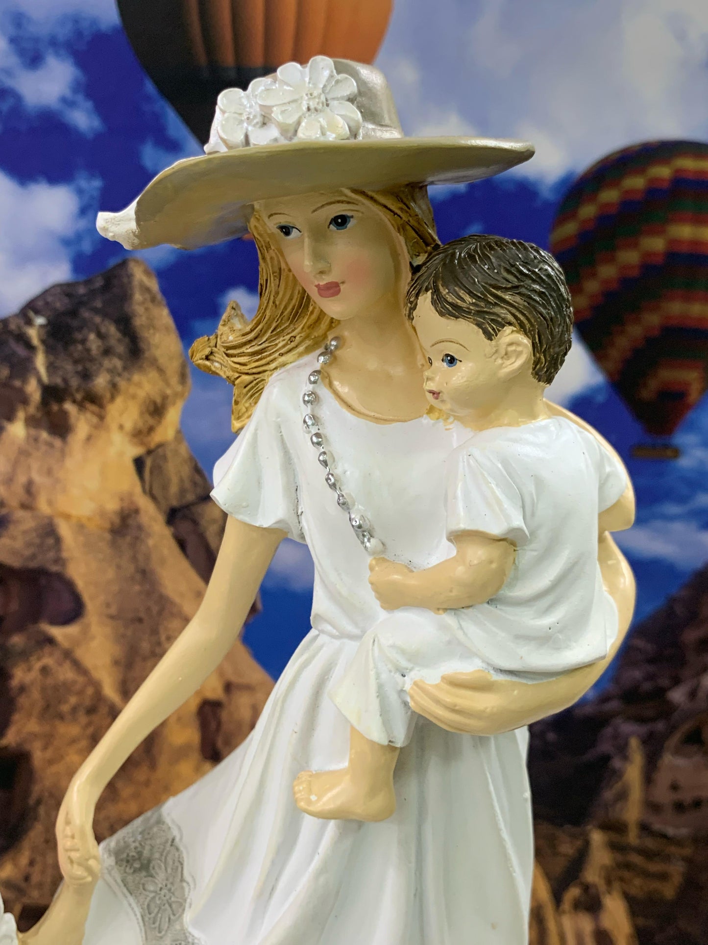 Estatua Escultura dia das Mães Mãe e Casal de Filhos