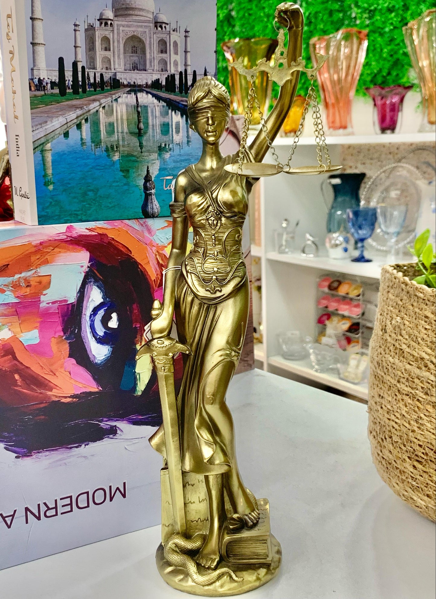 ESTÁTUA DAMA DA JUSTIÇA