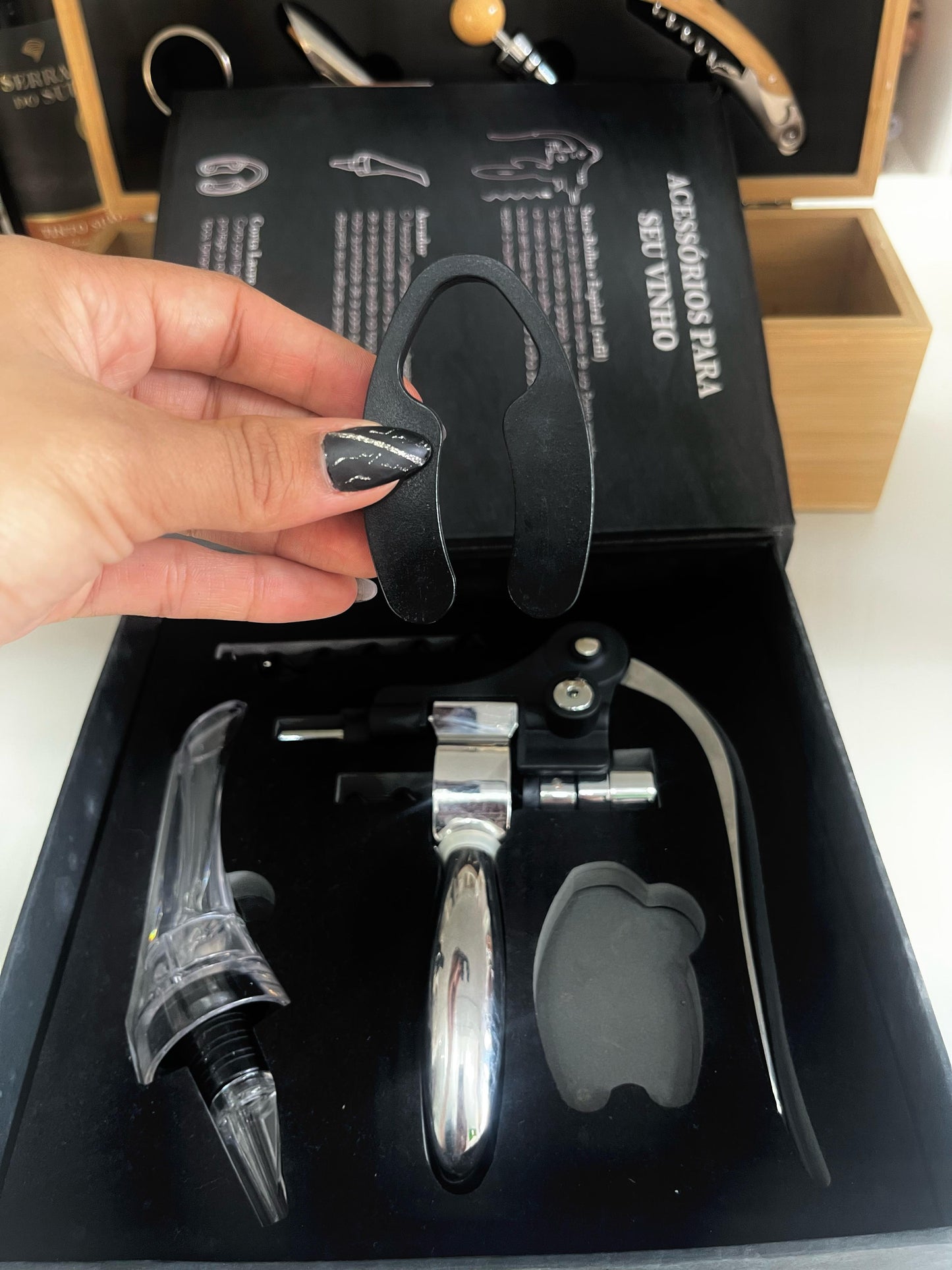 Conjunto 4 Peças Aço Inox para Vinho com Caixa BonGourmet Wolff