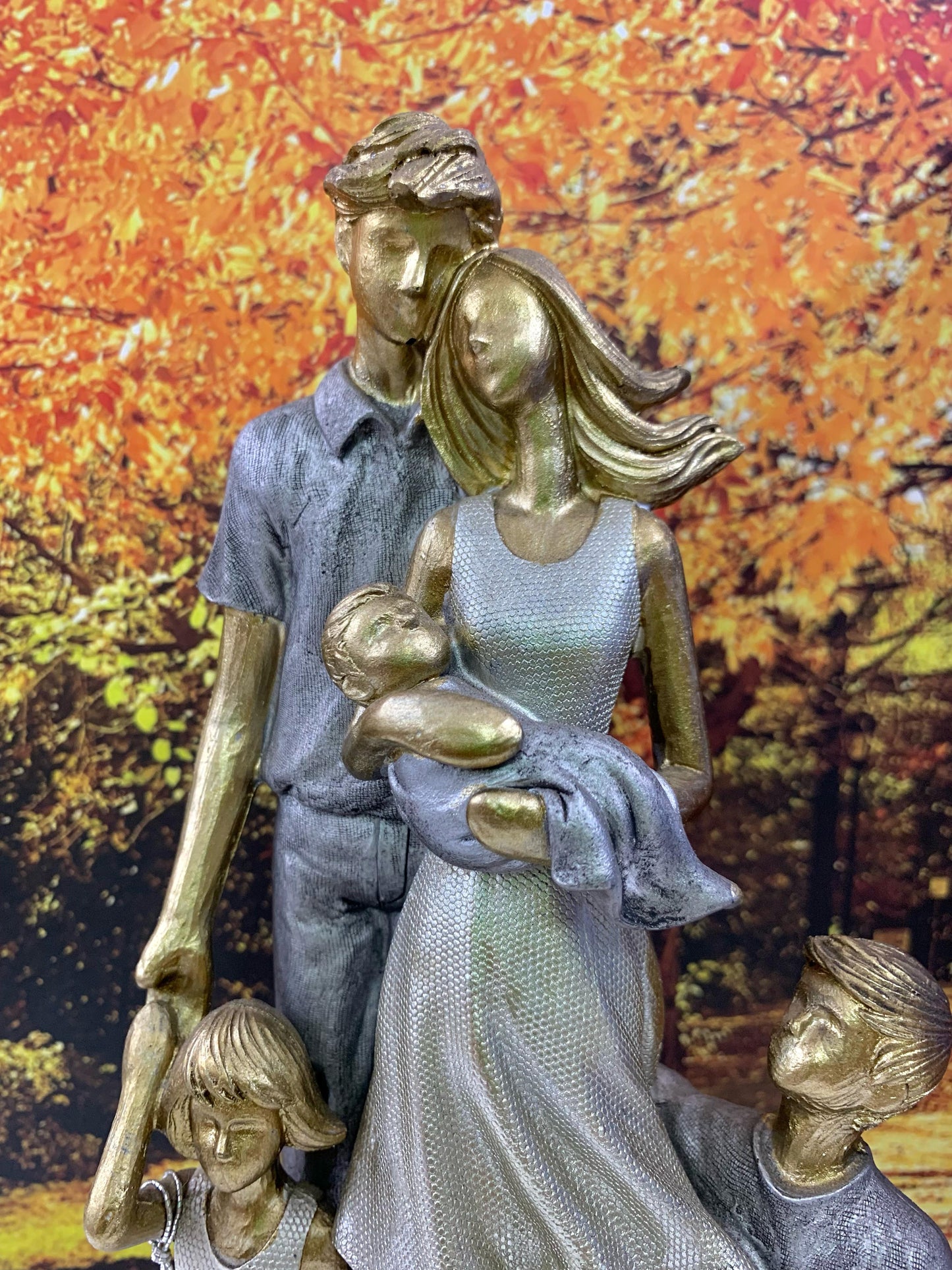 Escultura Estatua Familia Decorativa Mabruk Casal 3 Filhos