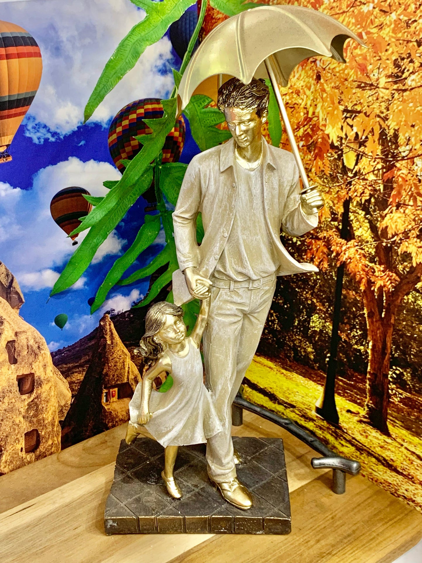 Escultura Pai E Filha Decoração Resina Estatua Luxo 28cm