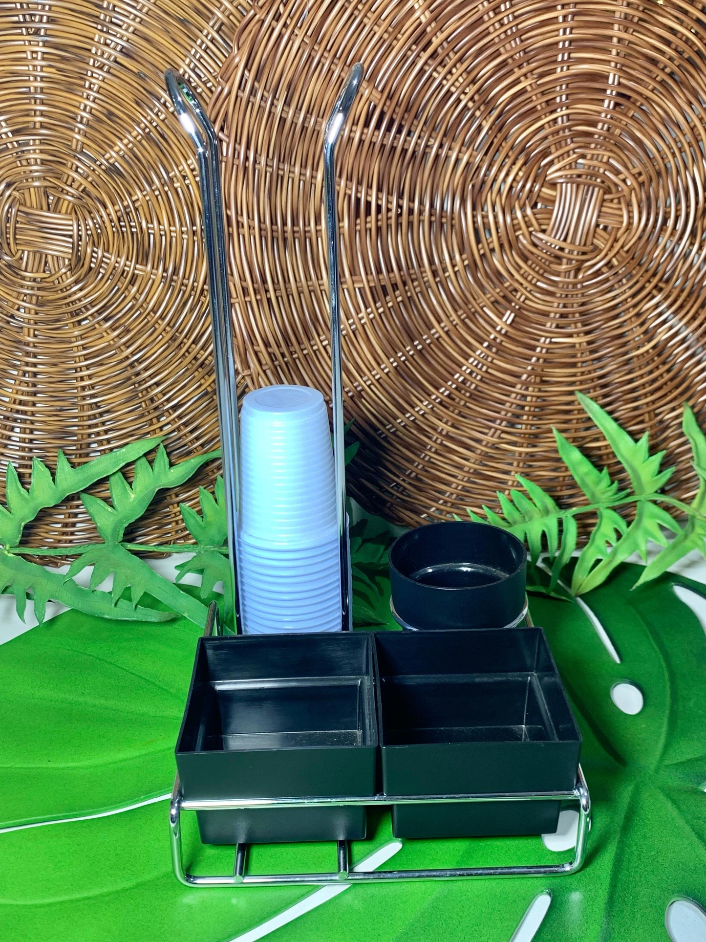 Organizador Para Copos Descartáveis, Future, Cromado/preto/Branco.