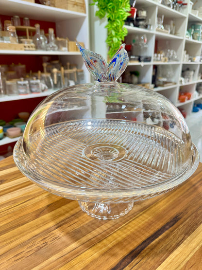 Prato para bolo Papillon em cristal ecológico com tampa e alça de borboleta D30xA28cm