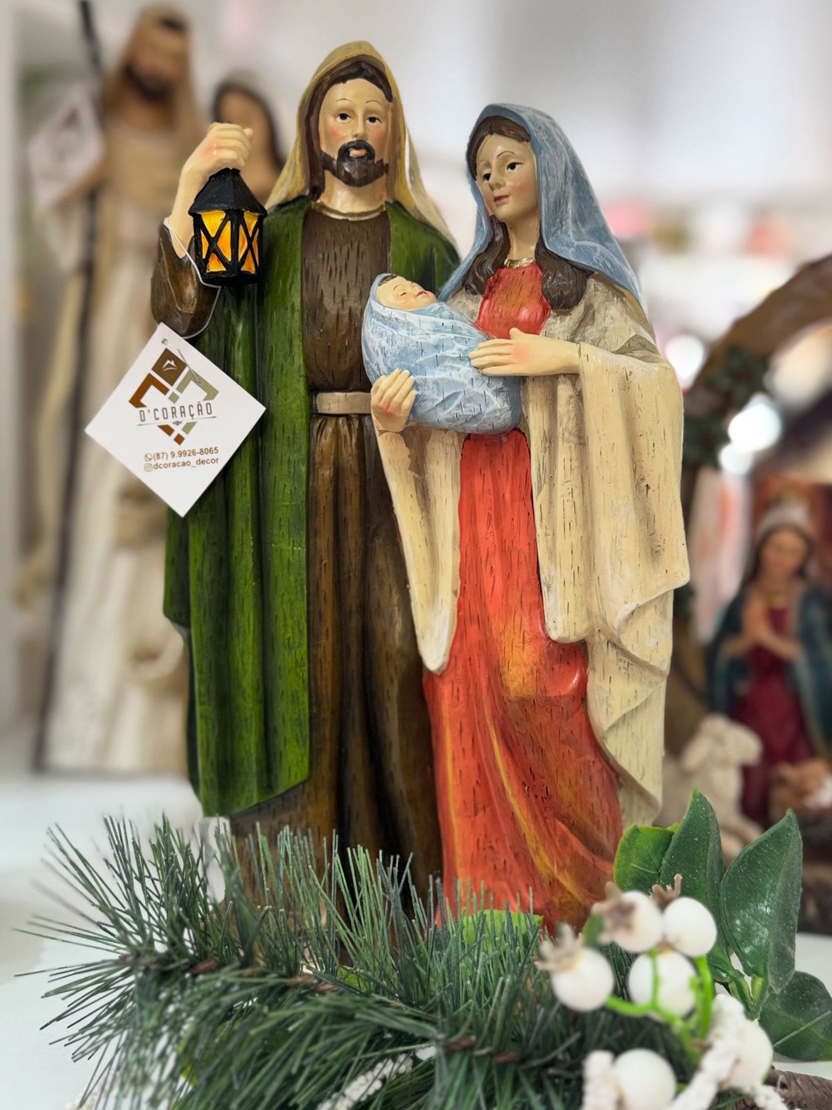 RESINA SAGRADA FAMILIA NATAL COLORIDO 31,5X18,5CM